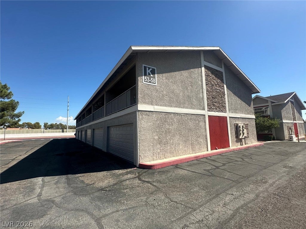 100 S Crestline Drive 56