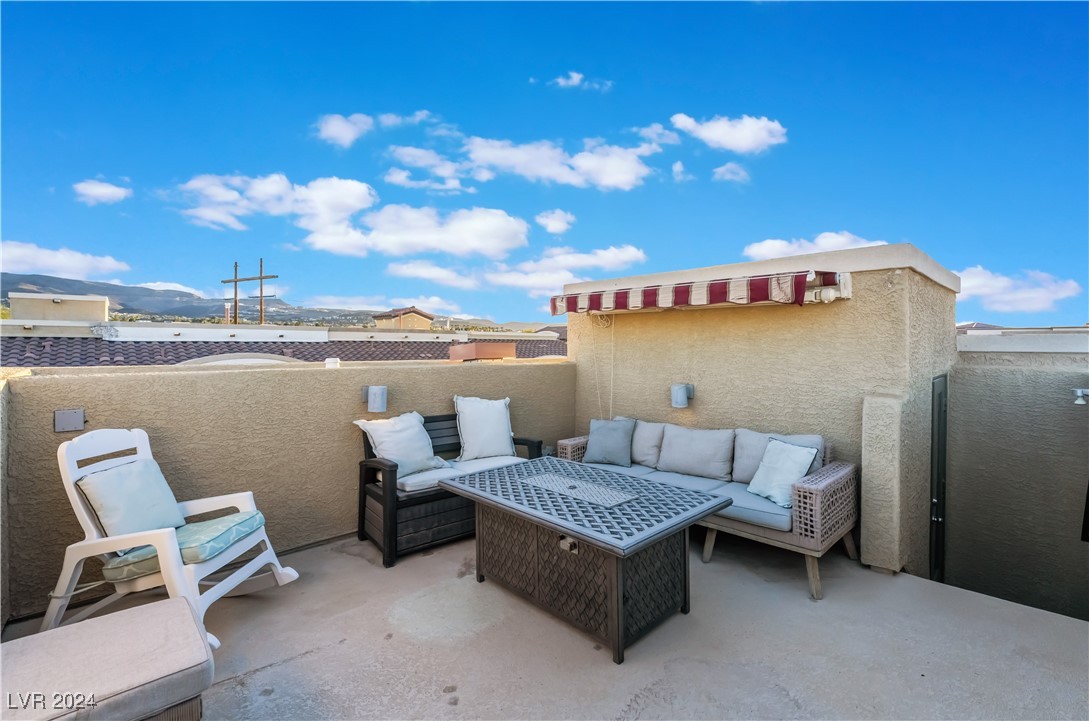 1344 Quiet Fox Way, Henderson, Nevada image 4