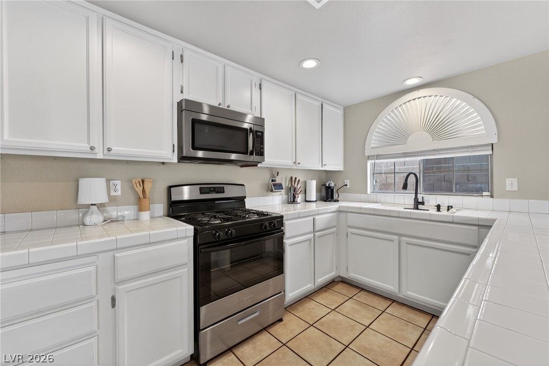 930 Plantation Acres Street