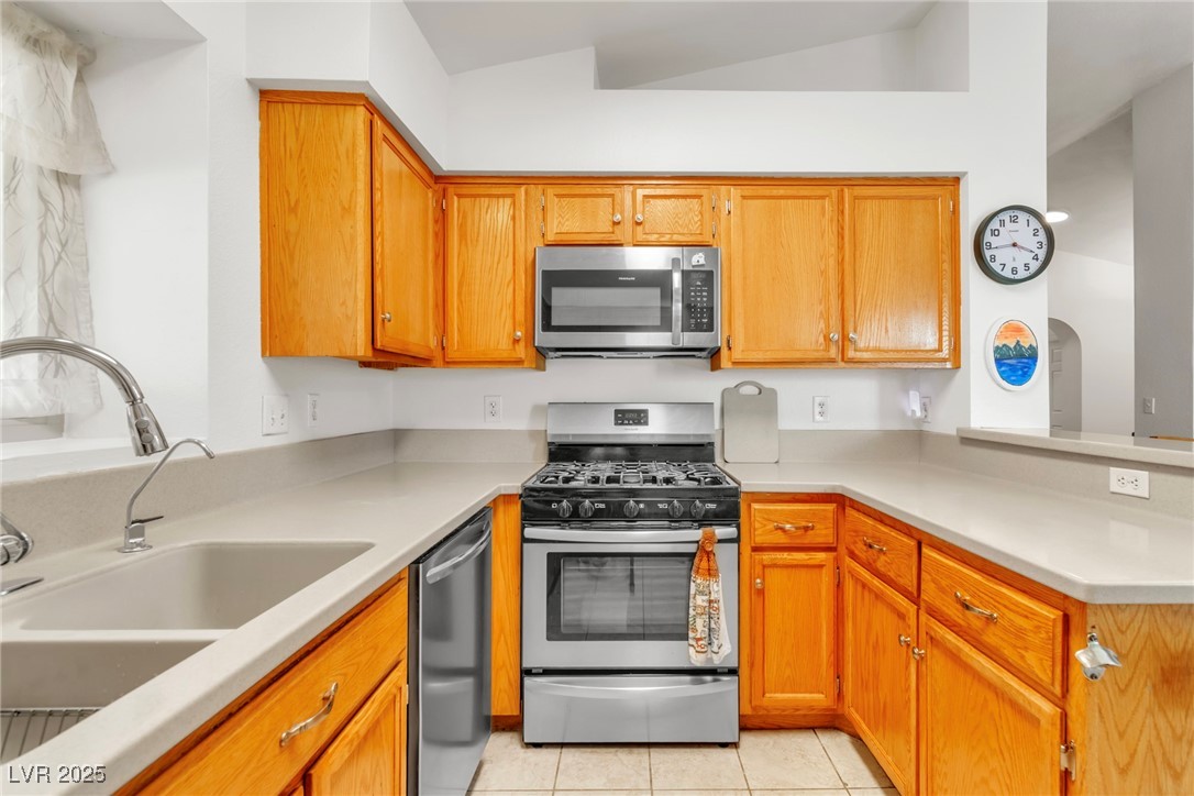 930 High Plains Drive, Henderson, Nevada image 2