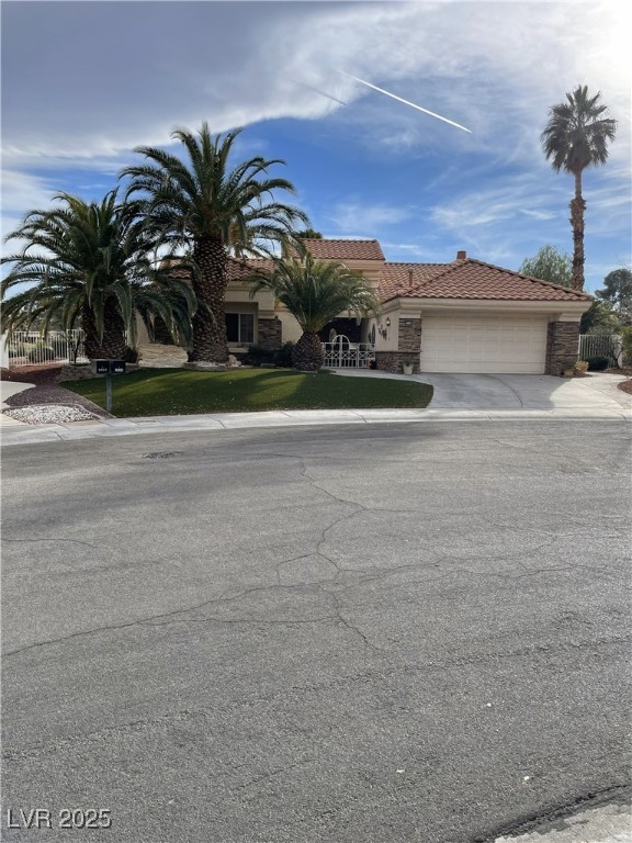 2548 Golfside Drive