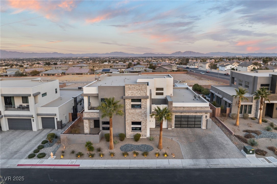 Las Vegas, Nevada 89129, United States, 4 Bedrooms Bedrooms, ,3 BathroomsBathrooms,Residential,Active,112956