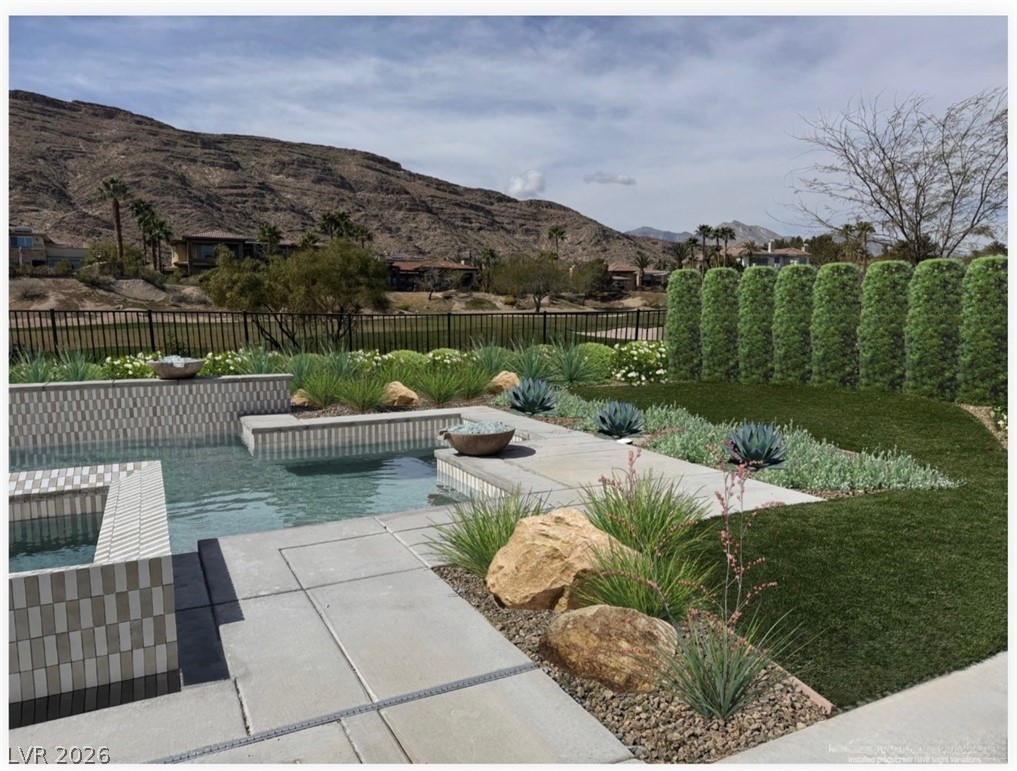 2735 Grassy Spring Place