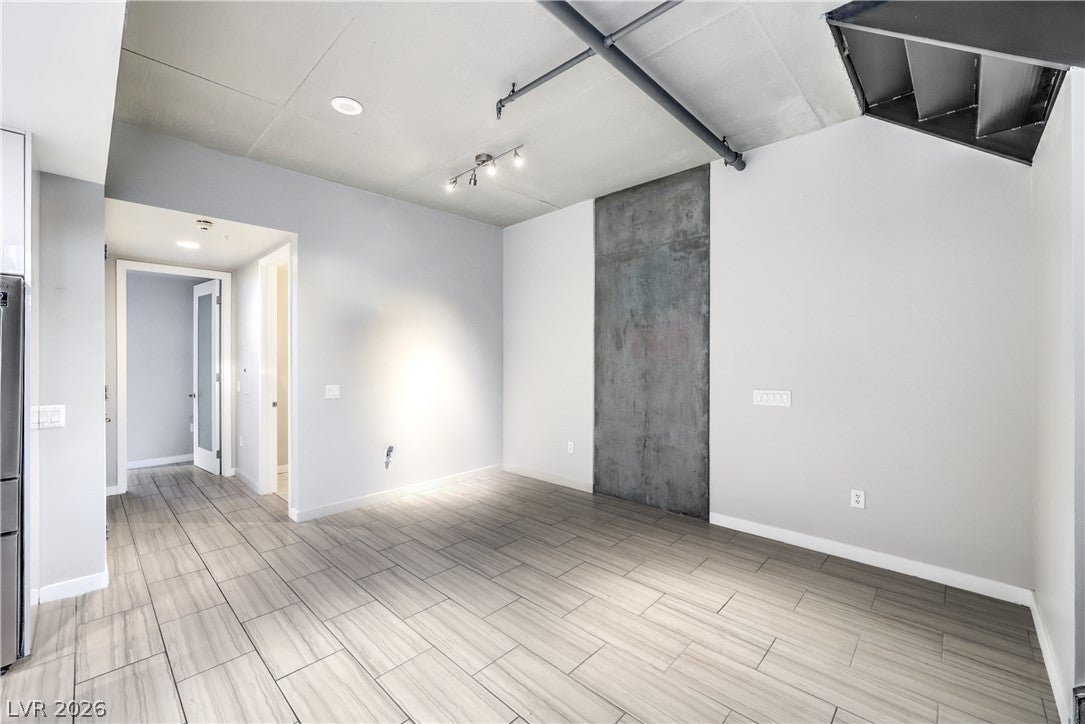 353 E Bonneville Avenue 752