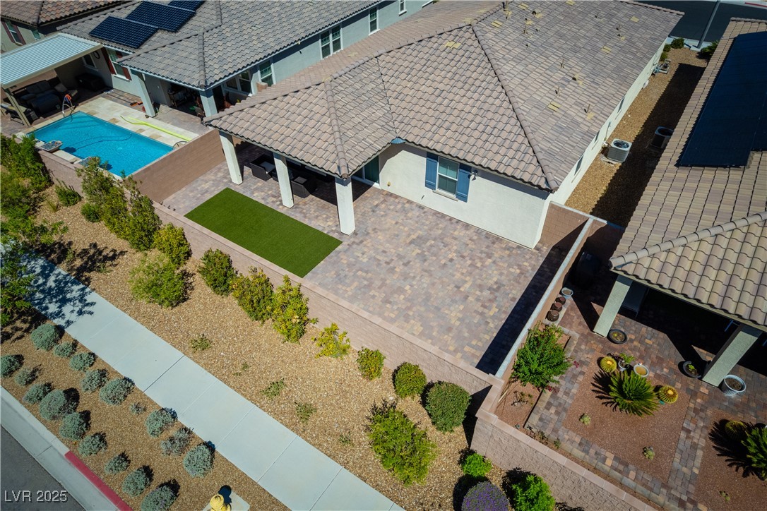 2959 Moulton Crest Avenue