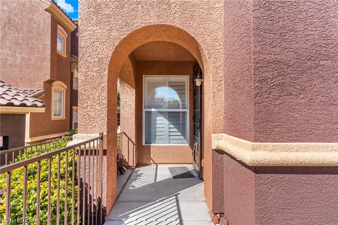 3975 N Hualapai Way 167