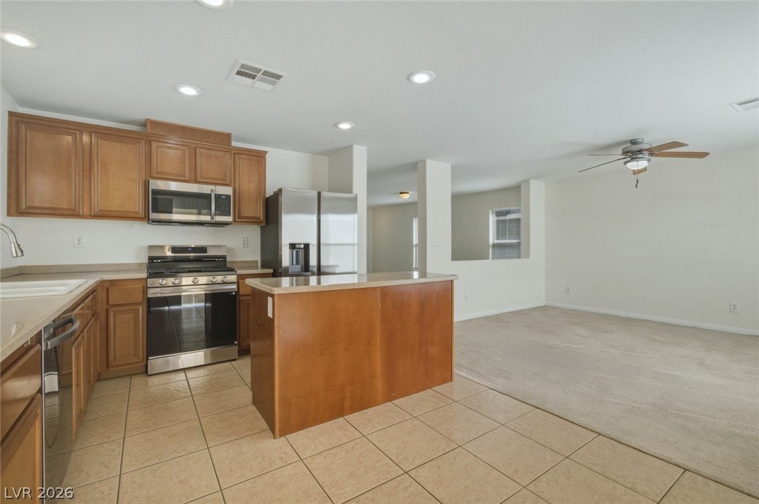 8613 Dodds Canyon Street