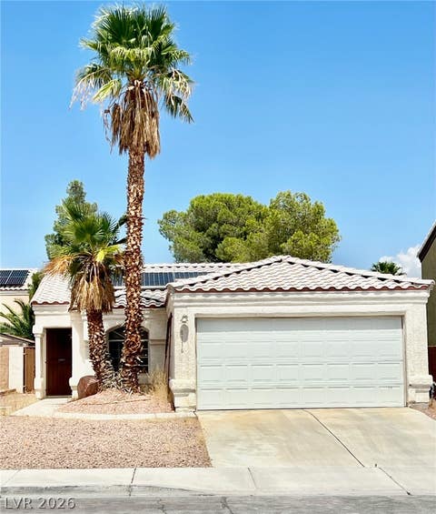 Homes For Rent - 8116 Cimarron Ridge Drive<br/> Las Vegas, NV 89128