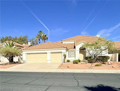 Homes For Sale - 1605 Saint Katherine Circle<br/> Las Vegas, NV 89117