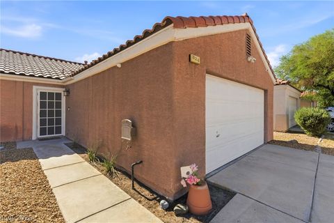 Tiny photo for 824 Cotton Wind Street, Henderson, NV 89011 (MLS # 2798716)