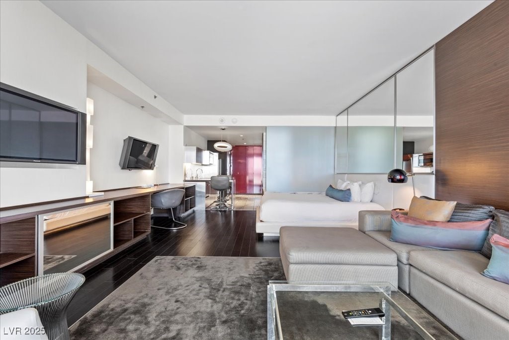 4381 FLAMINGO Road 17310