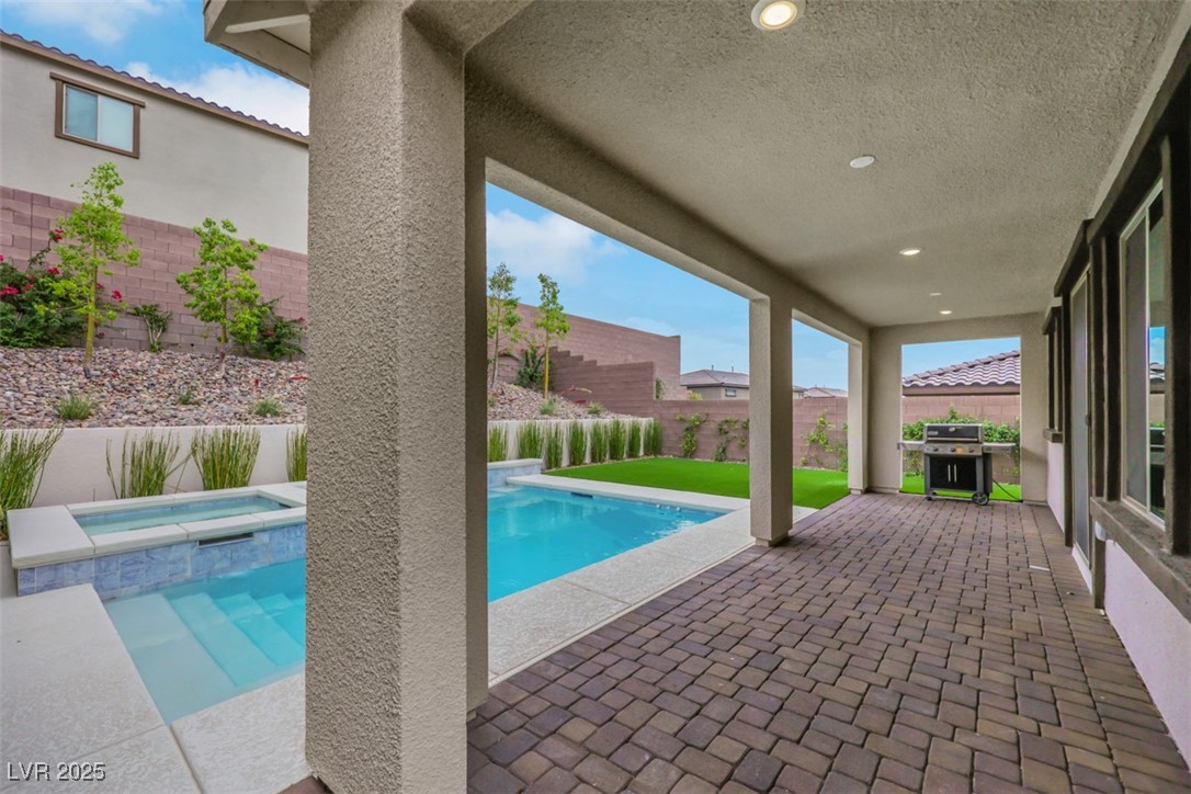 Las Vegas, Nevada 89138, United States, 5 Bedrooms Bedrooms, ,3 BathroomsBathrooms,Residential,Active,164371