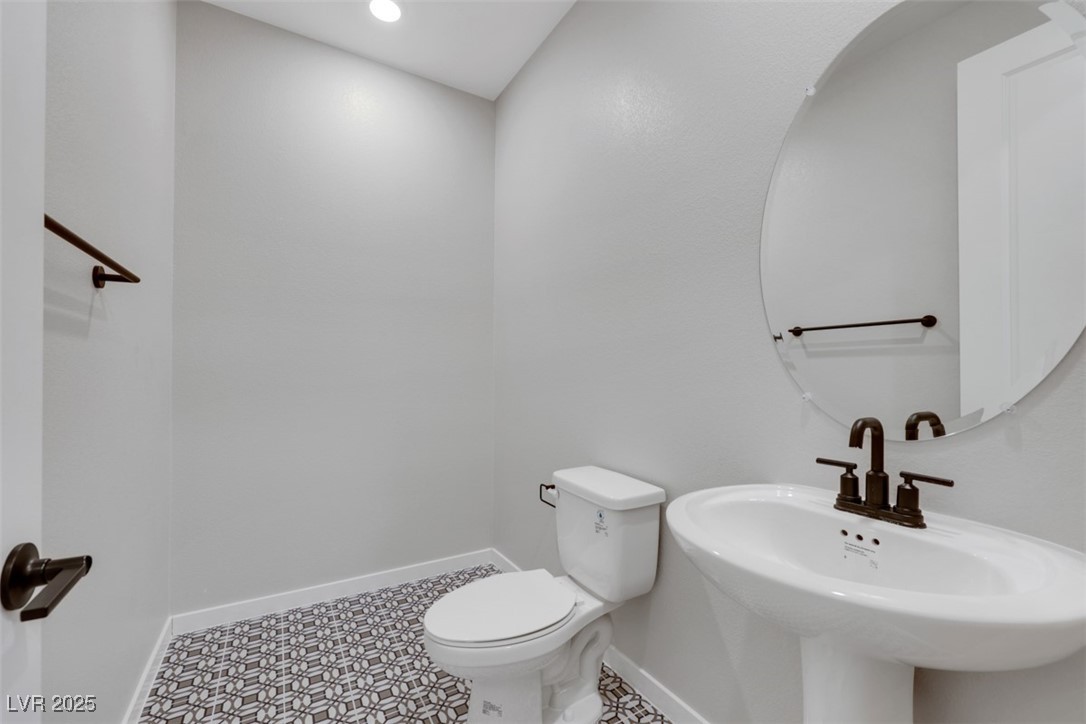 Las Vegas, Nevada 89138, United States, 5 Bedrooms Bedrooms, ,3 BathroomsBathrooms,Residential,Active,164371