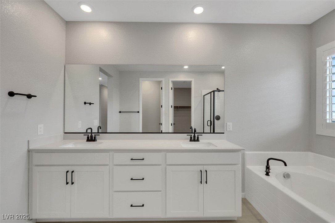 Las Vegas, Nevada 89138, United States, 5 Bedrooms Bedrooms, ,3 BathroomsBathrooms,Residential,Active,164371