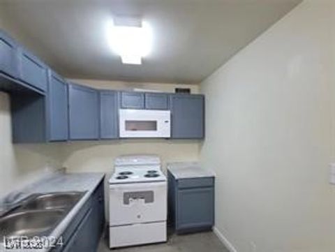 Photo of 304 Orland Street #39, Las Vegas, NV 89107 (MLS # 2744761)