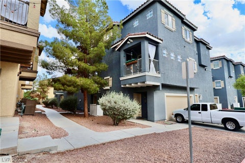 Townhouse For Rent - 5920 Palmilla Street #5<br/> Clark County, North Las Vegas, NV 89031