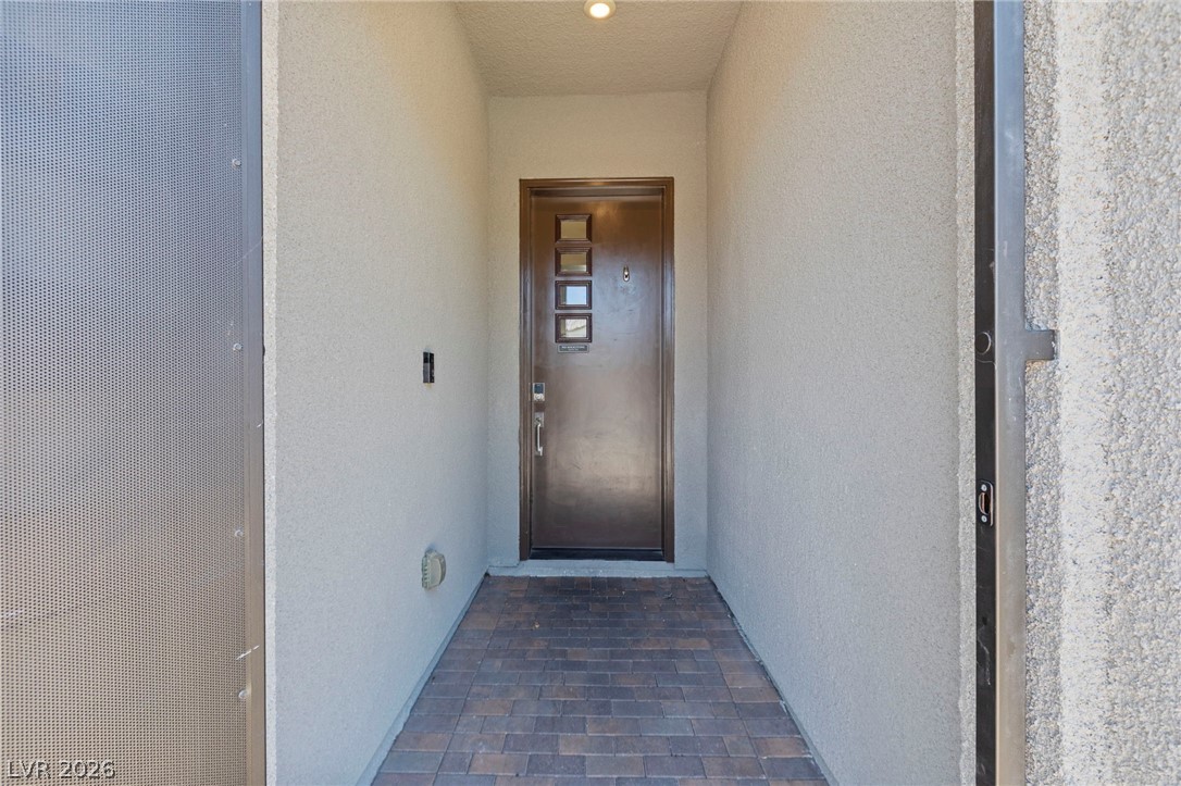 8320 Carabiner Court