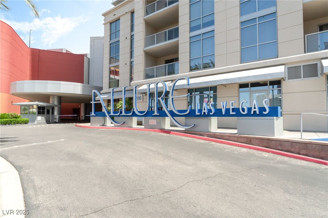 200 W Sahara Avenue 3303