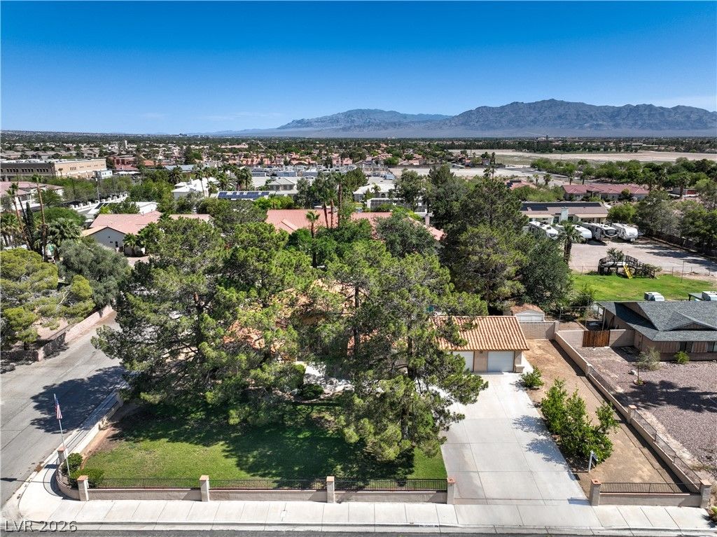 Photo of 7460 Buckskin Avenue, Las Vegas, NV 89129 (MLS # 2781490)