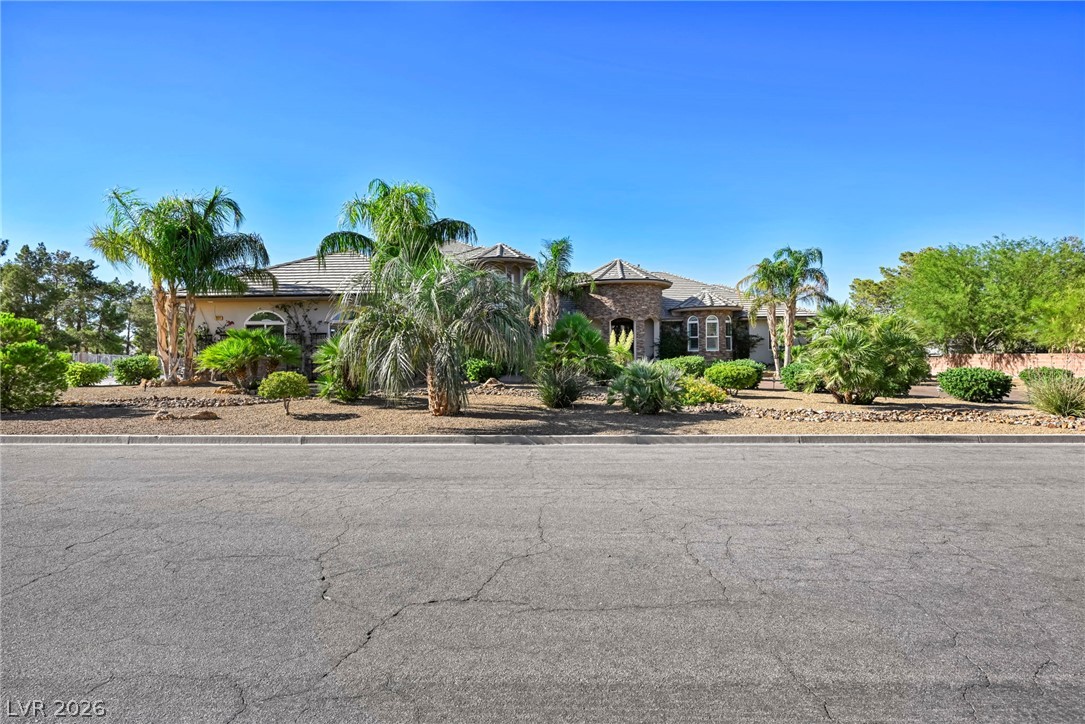 920 Santa Ynez Avenue