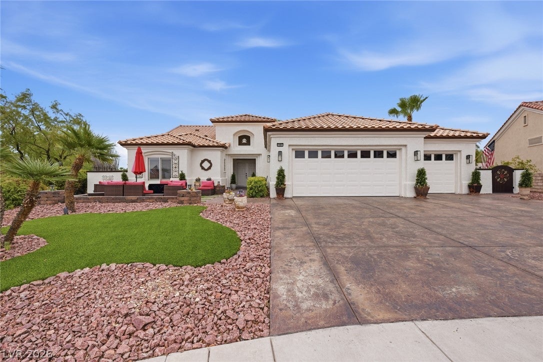 10001 Cresent Creek Drive