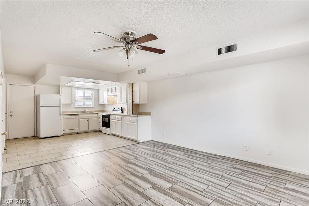 Photo of 6227 Washington Avenue, Las Vegas, NV 89107 (MLS # 2811291)