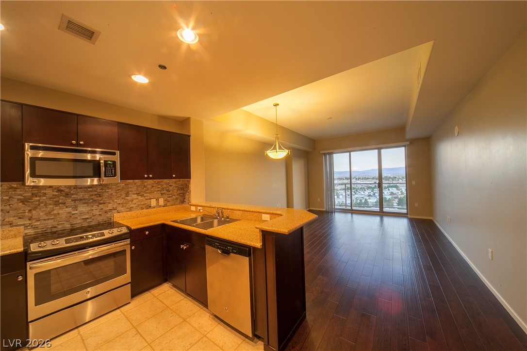 8255 S LAS VEGAS Boulevard 1104