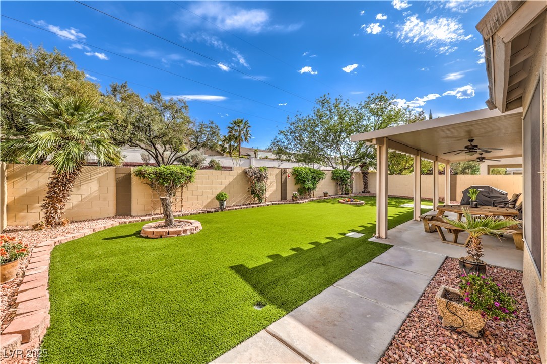 2561 Pyramid Pines Drive, Henderson, Nevada image 31