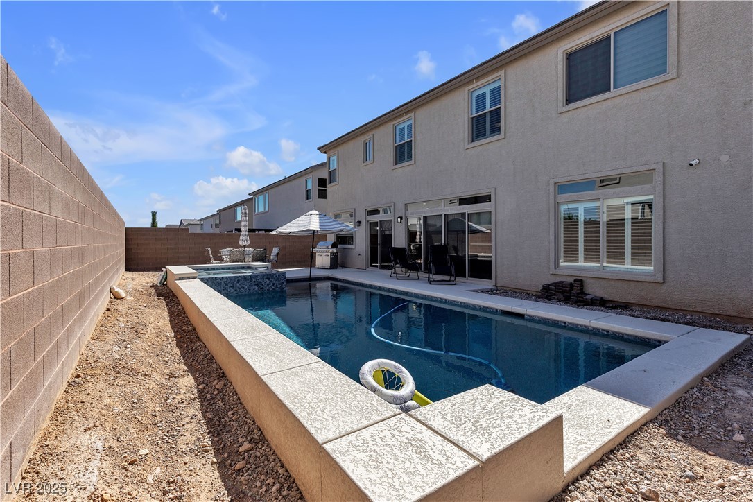 7296 Grace Estate Avenue