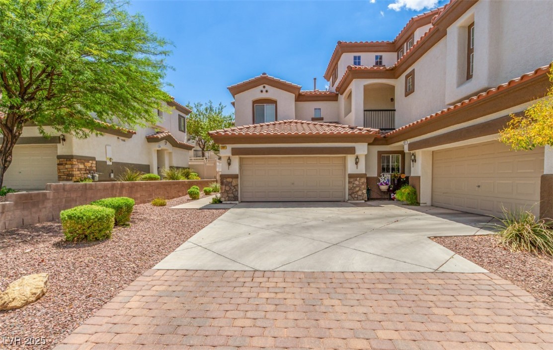 1092 Tuscan Sky Lane 10