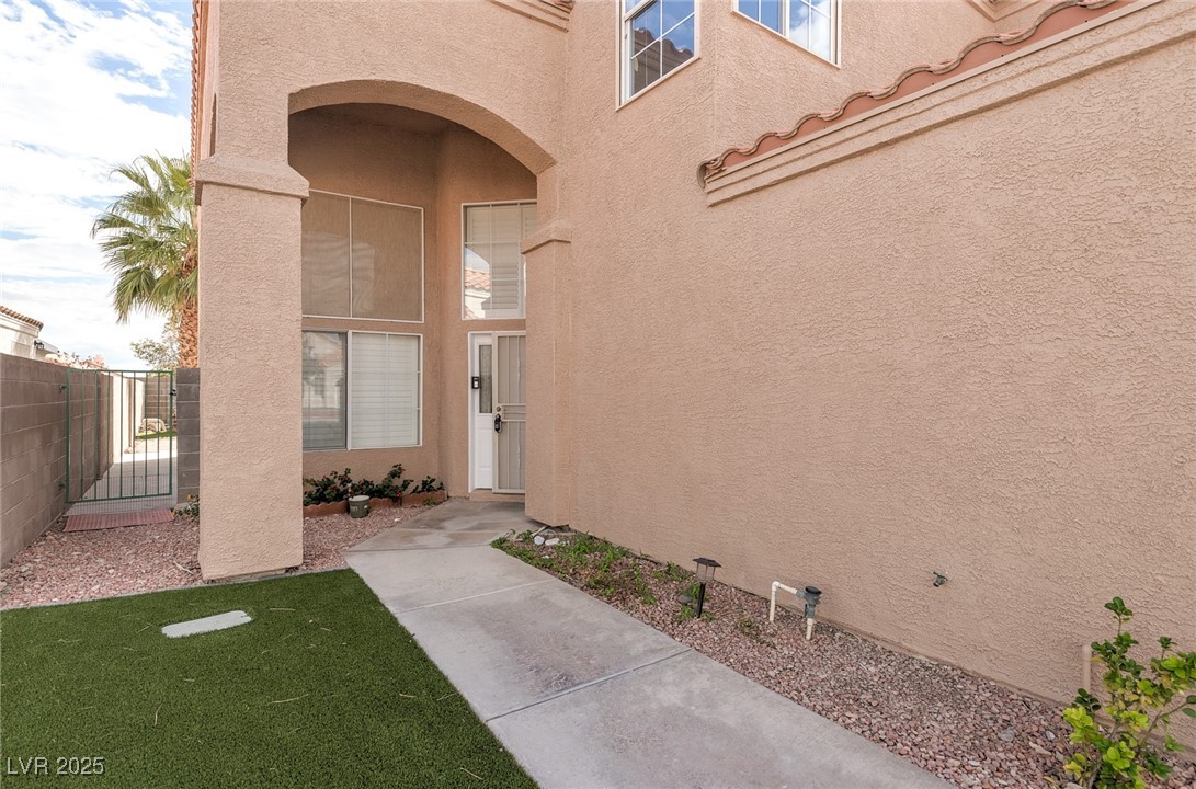 3862 Willowview Court