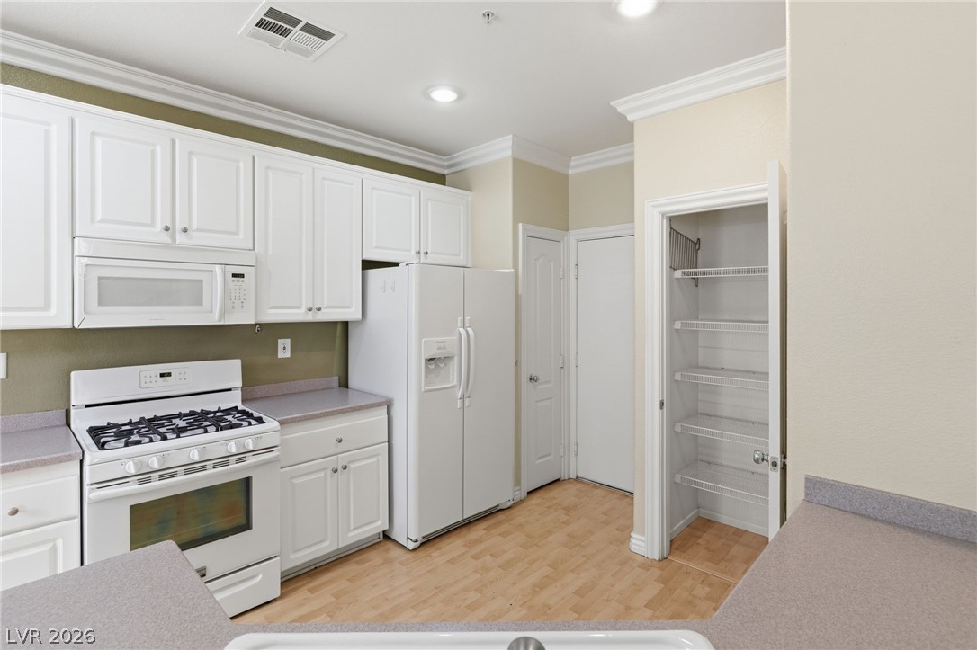 637 Monument Point Street