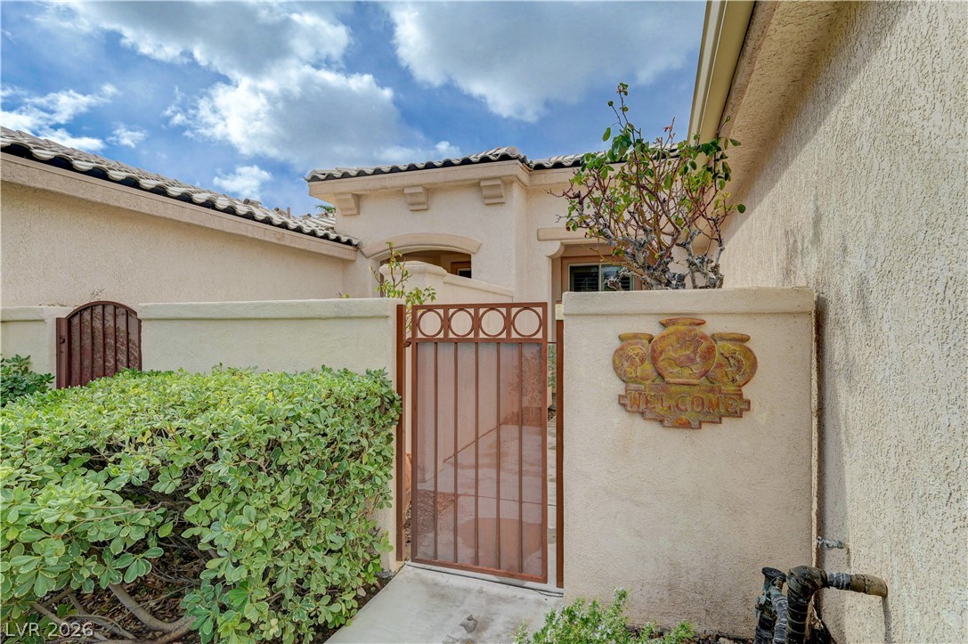 5017 Vincitor Street