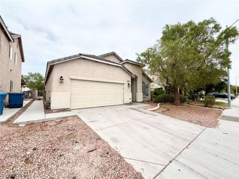 Homes For Rent - 1626 W Hammer Lane<br/> North Las Vegas, NV 89031