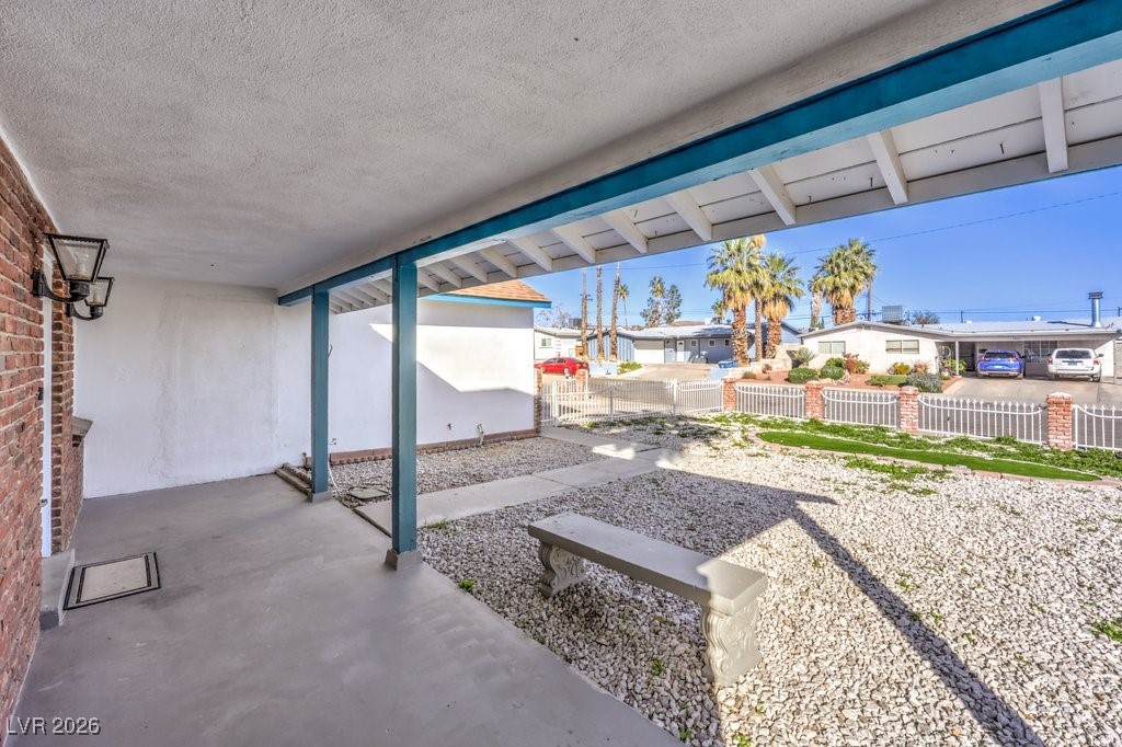 5401 Longridge Avenue