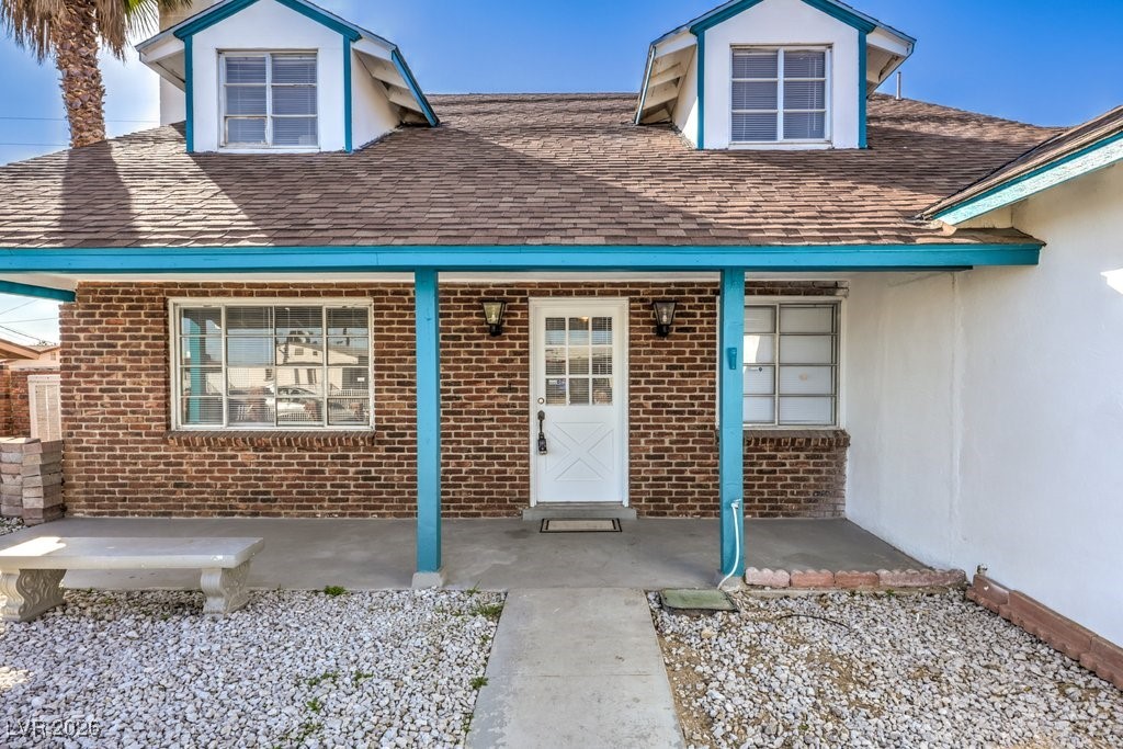 5401 Longridge Avenue