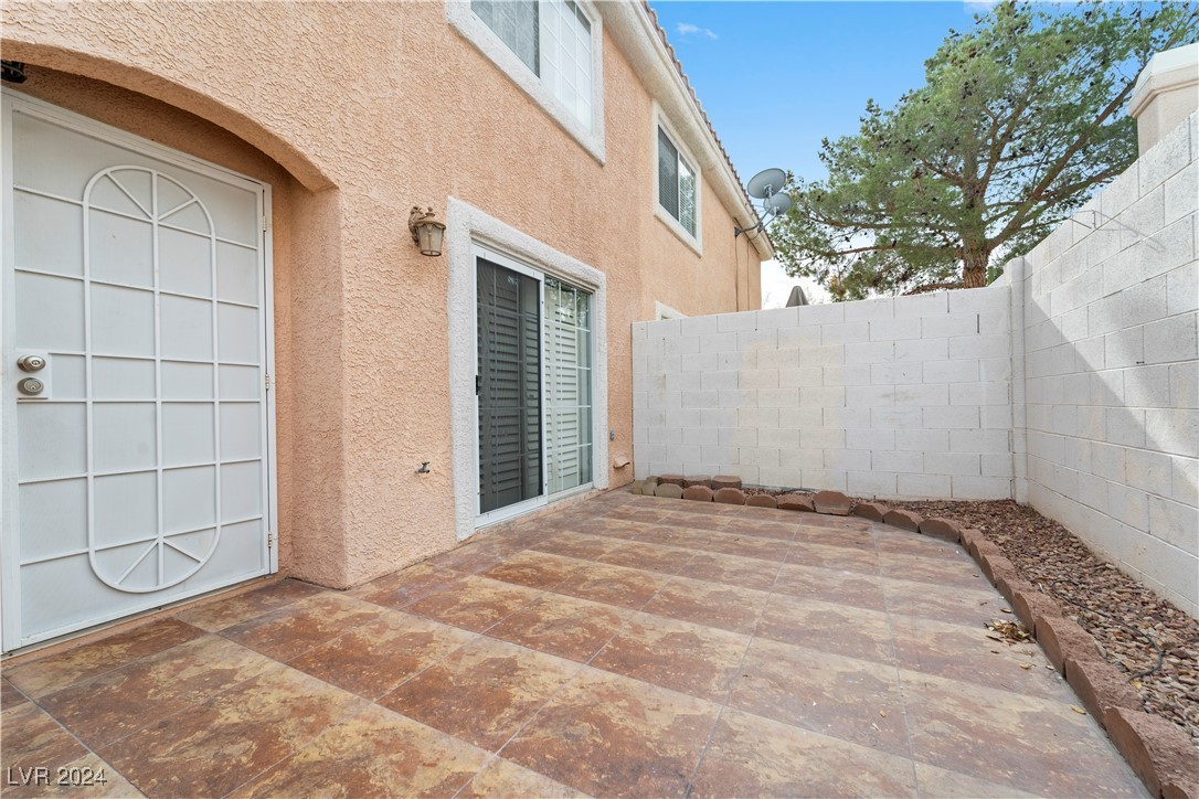 8405 Sewards Bluff Avenue, Las Vegas, Nevada image 3