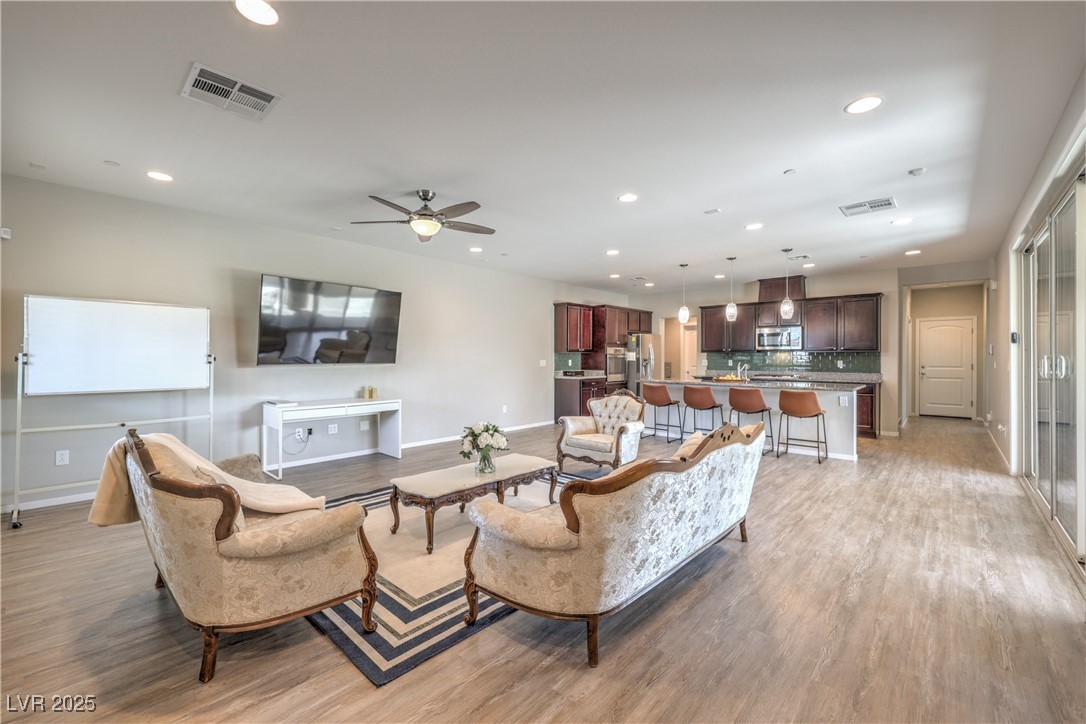 406 Gracious Way