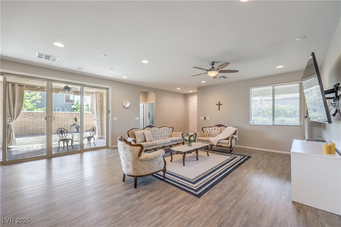 406 Gracious Way, Henderson, Nevada image 6