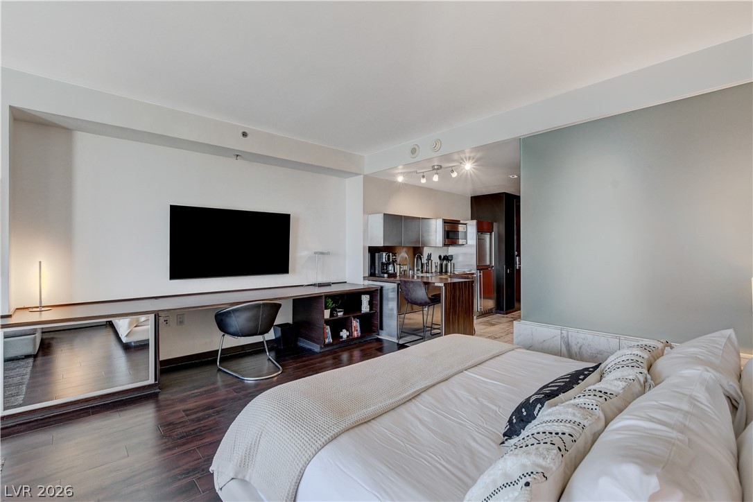 4381 W Flamingo Road 2920