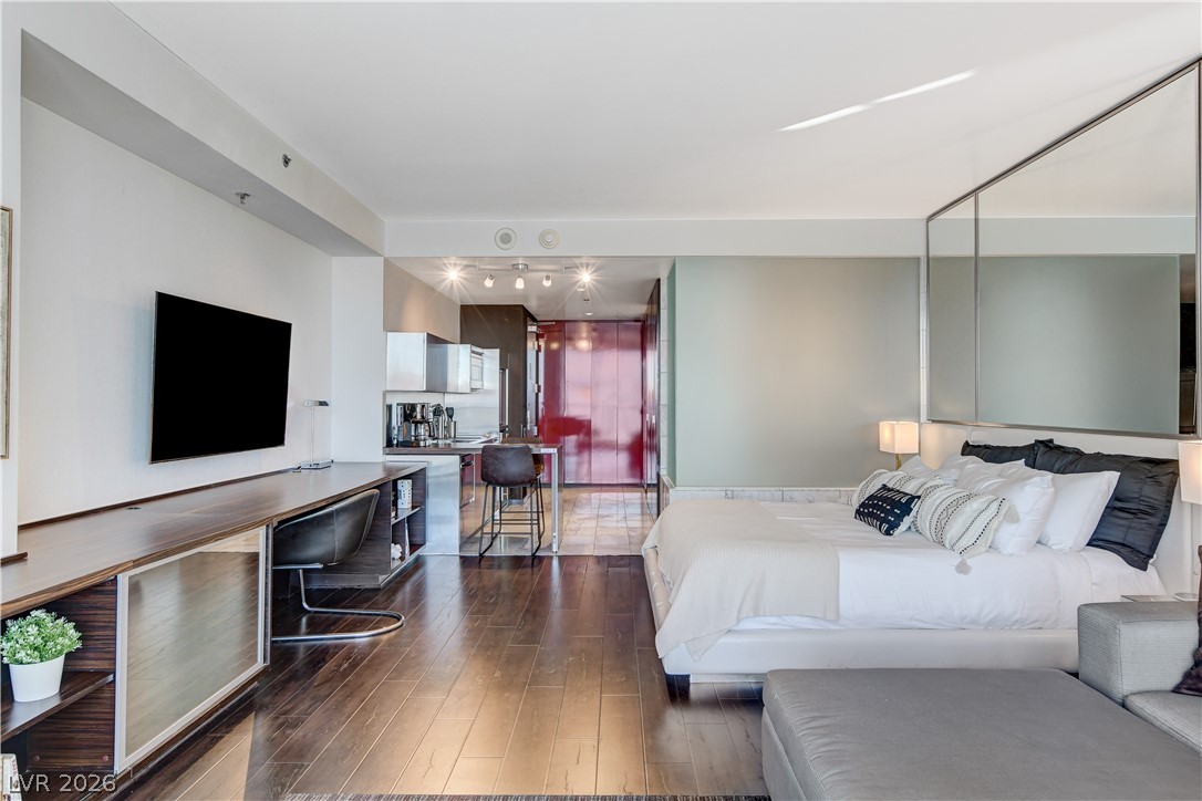 4381 W Flamingo Road 2920