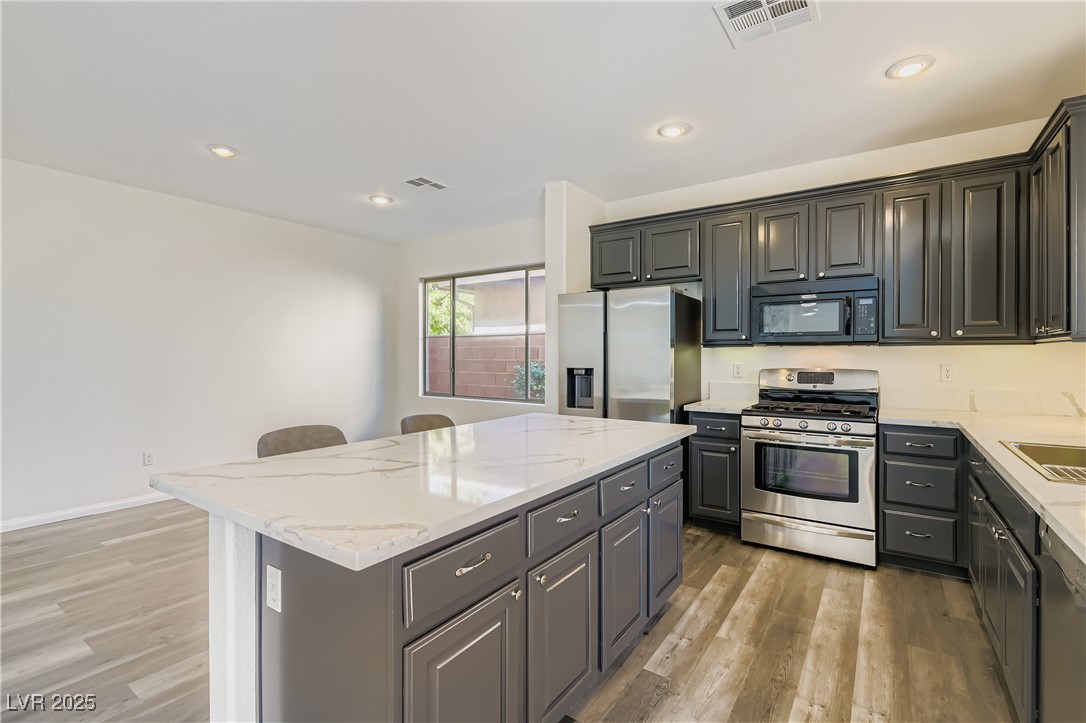 Las Vegas, Nevada 89135, United States, 4 Bedrooms Bedrooms, ,3 BathroomsBathrooms,Residential,Active,209398