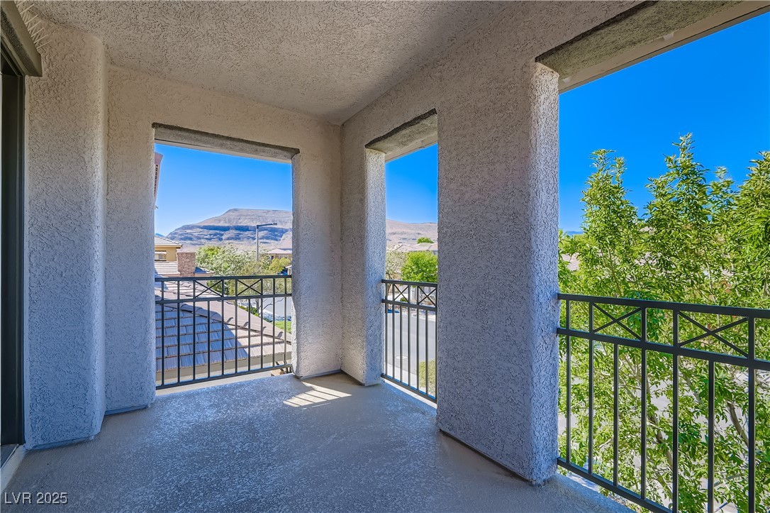 Las Vegas, Nevada 89135, United States, 4 Bedrooms Bedrooms, ,3 BathroomsBathrooms,Residential,Active,209398