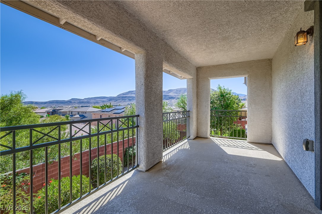 Las Vegas, Nevada 89135, United States, 4 Bedrooms Bedrooms, ,3 BathroomsBathrooms,Residential,Active,209398