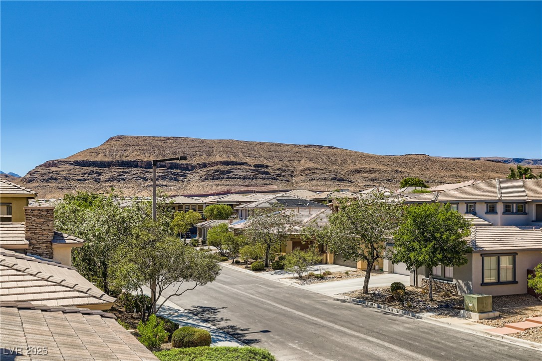 Las Vegas, Nevada 89135, United States, 4 Bedrooms Bedrooms, ,3 BathroomsBathrooms,Residential,Active,209398