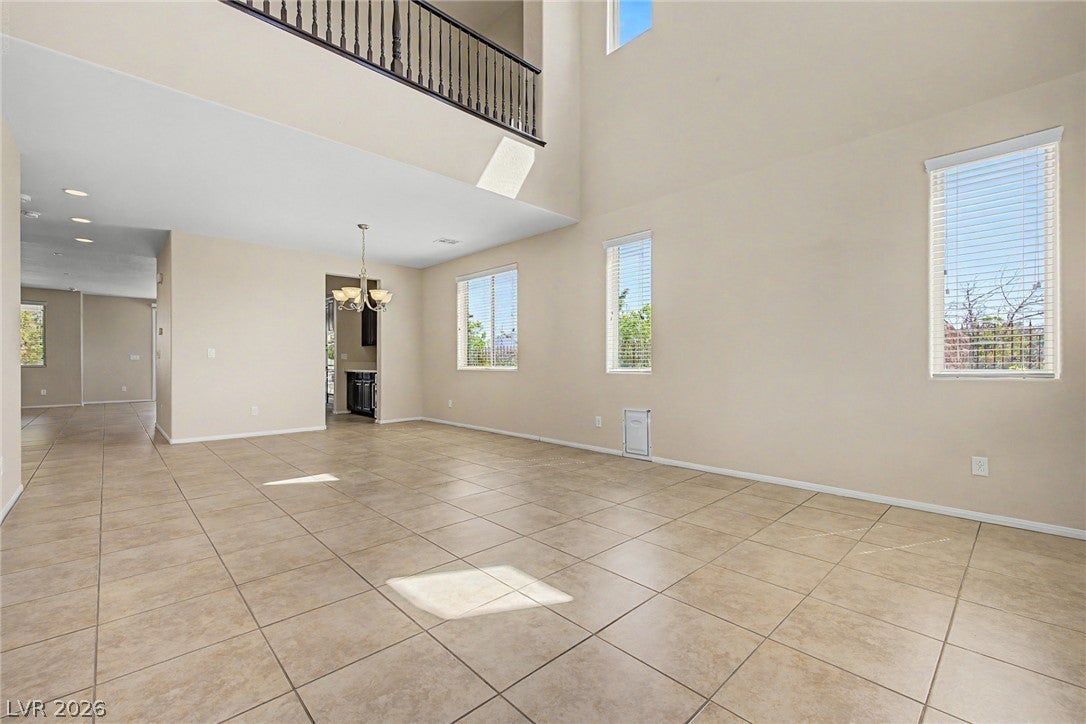 10104 Amana Oaks Avenue