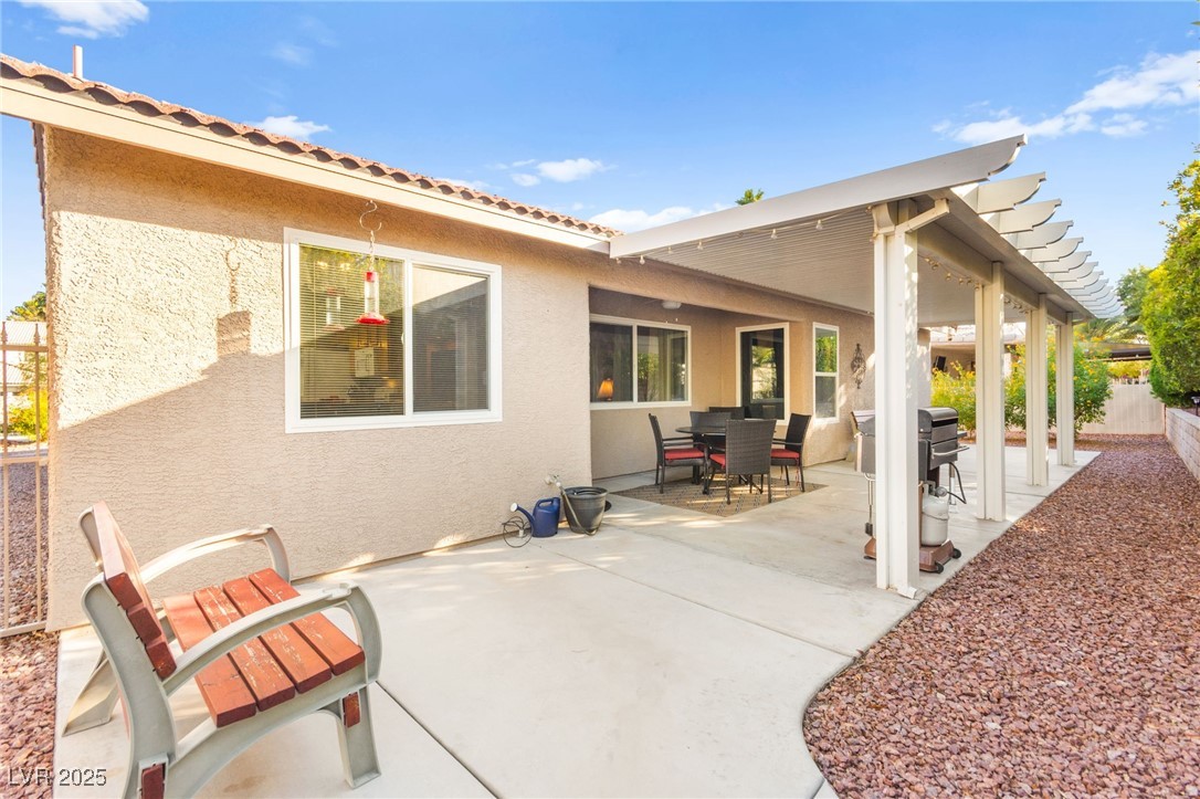 5245 Woodlawn Lane