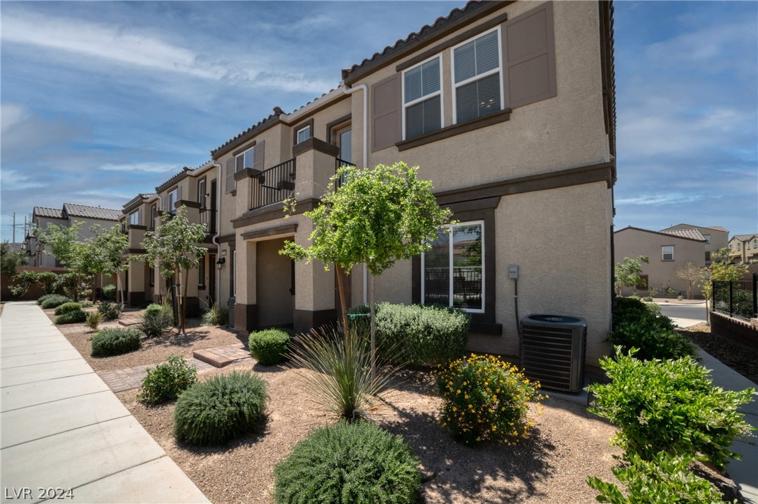 View Henderson, NV 89002 townhome