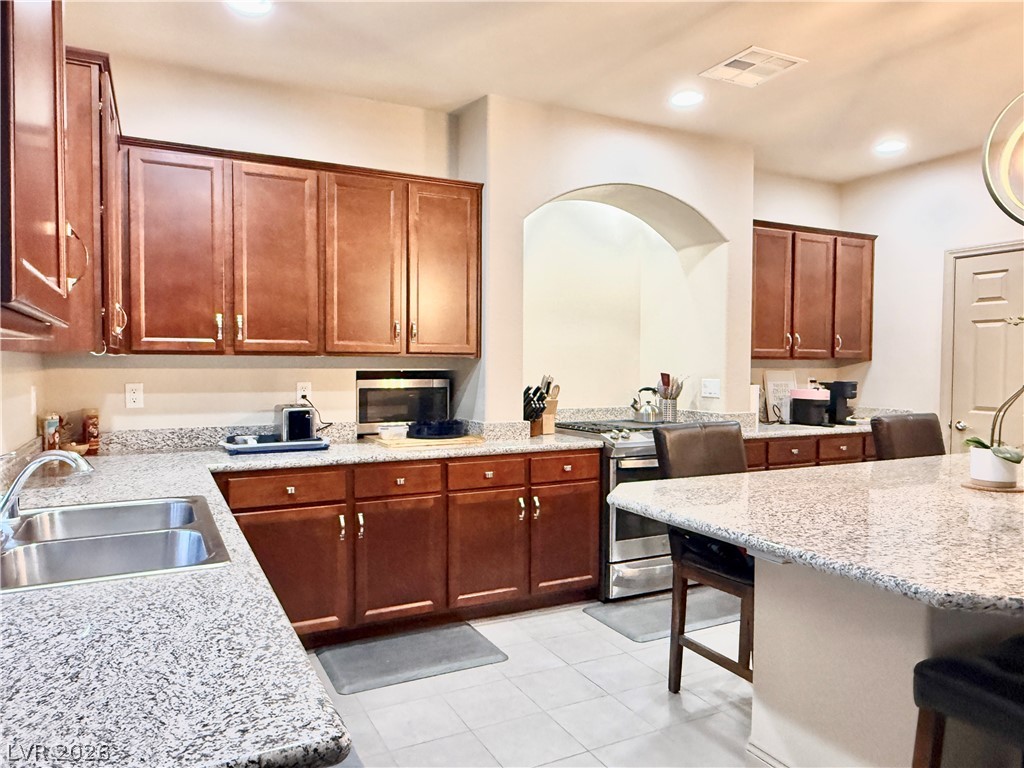 5878 Iris Vineyards Avenue