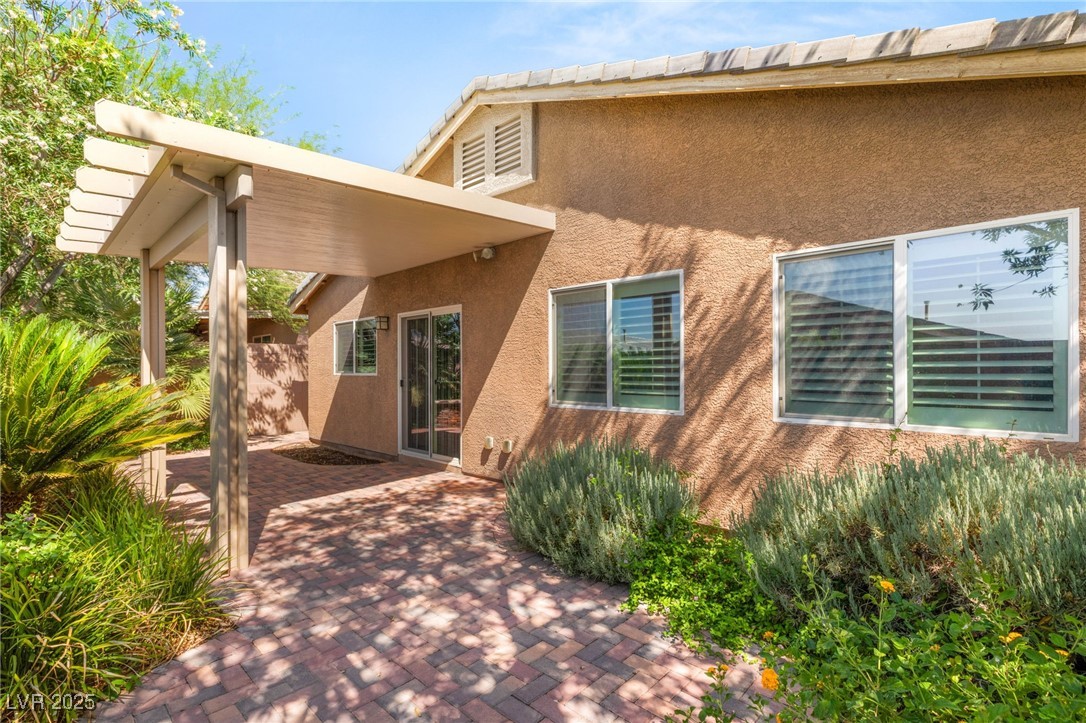 Las Vegas, Nevada 89147, United States, 4 Bedrooms Bedrooms, ,3 BathroomsBathrooms,Residential,Active,254463